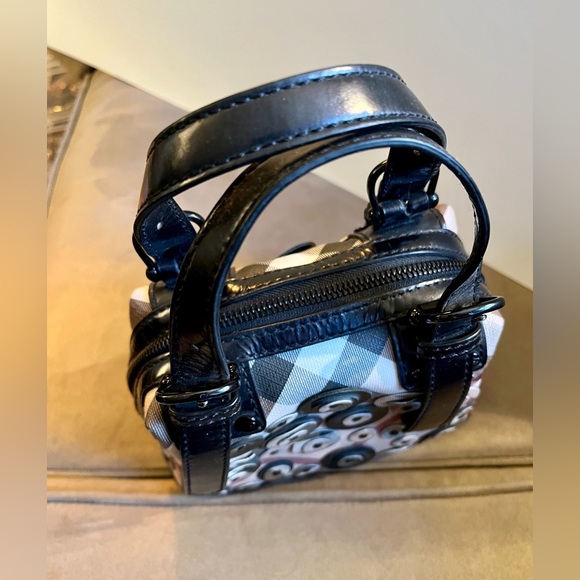 Burberry, cutest bag you’ve ever seen!  Purchased in Houston in 2010. - Picture 5 of 9